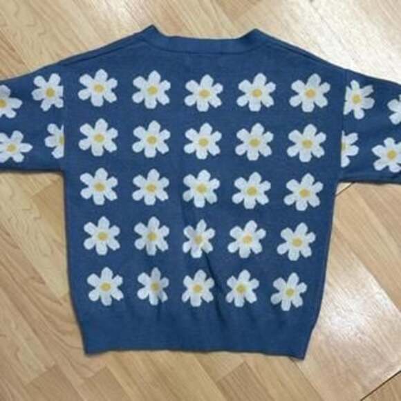 Willow & Wind Blue Daisy Cardigan, Women's Floral Sweater M - Picture 3 of 3
